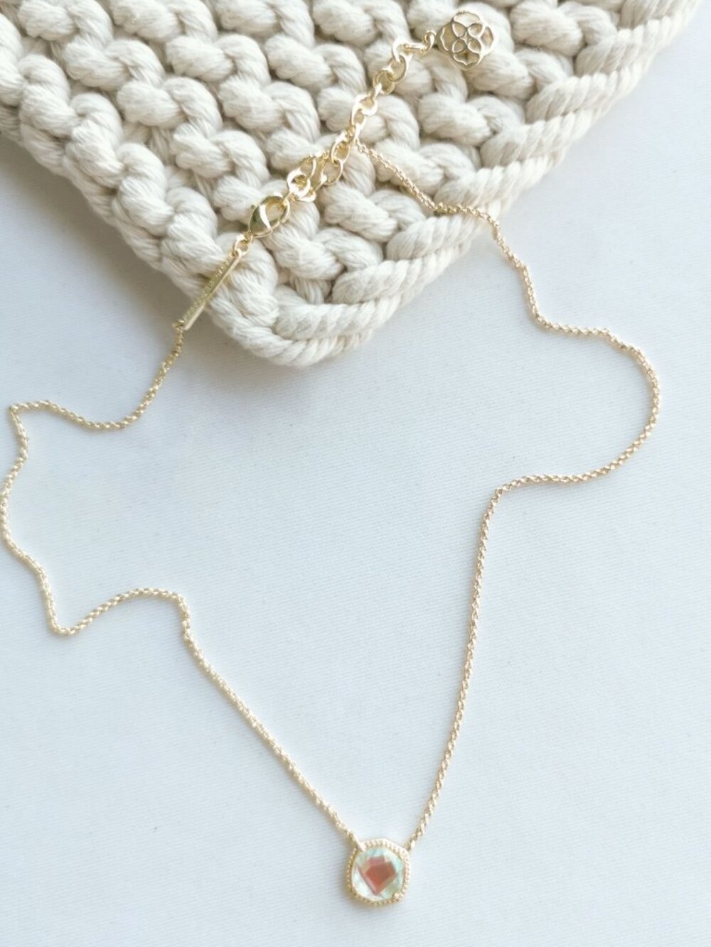 Kendra Scott Davie Gold Dichroic Glass Necklace - Picture 2 of 3
